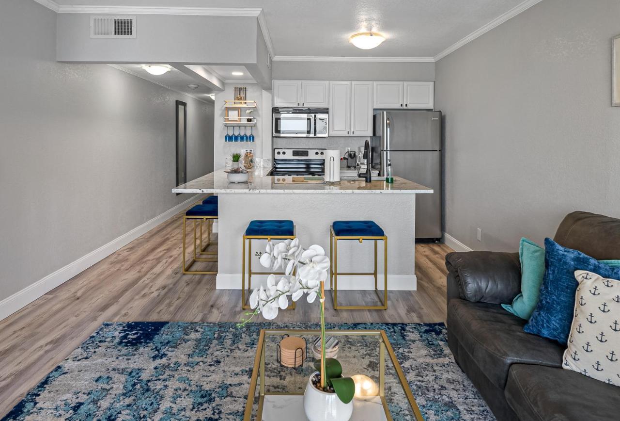 Villa Wake Up To The Ocean Breeze - Enjoy Amazing Views Tampa Esterno foto